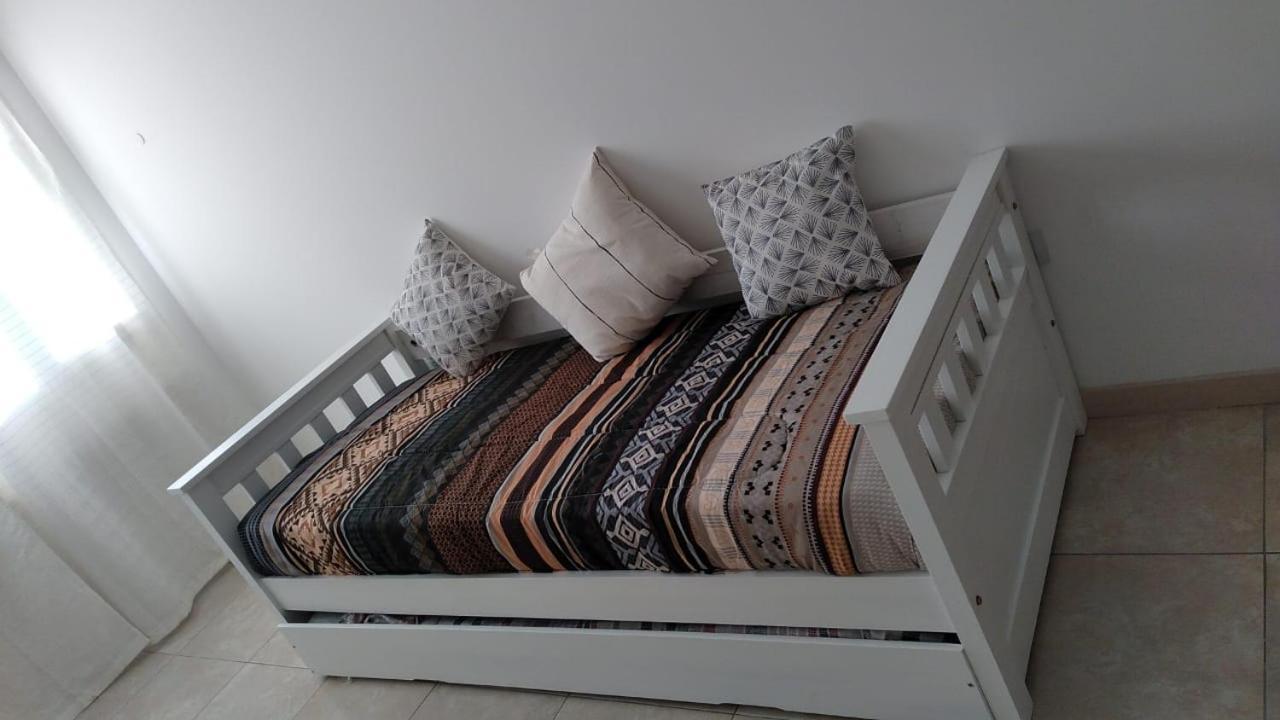 Nehuen Apart Apartment เนวเก็น ภายนอก รูปภาพ
